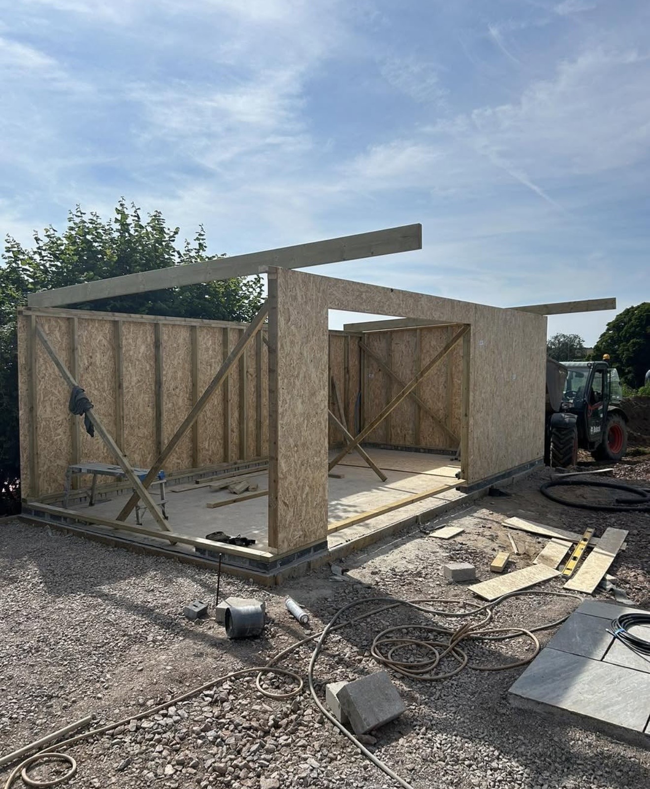 Timber frame outbuilding structure